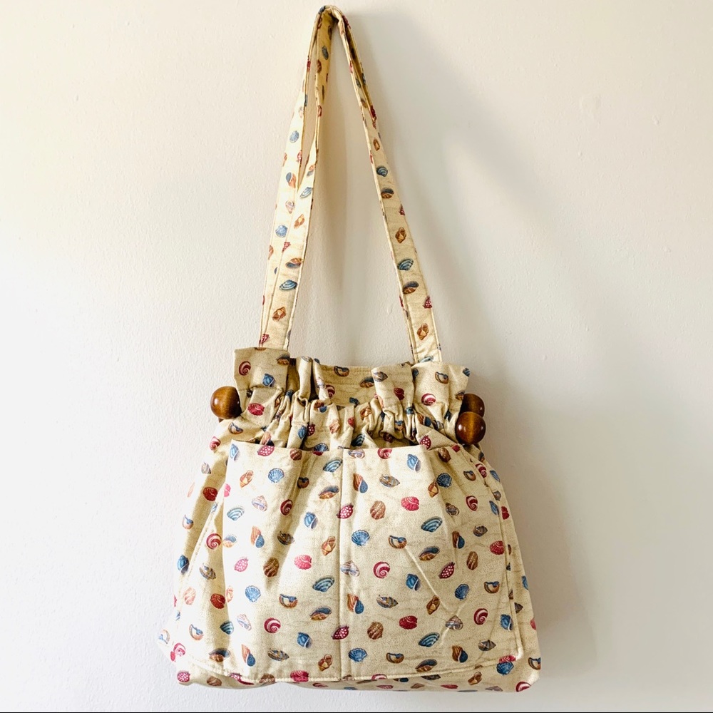 🔥3 for$15 Boho style seashell bag w/ wood accents
